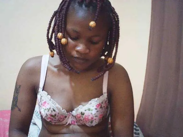 Live sex webcam photo for queenivy #293259991