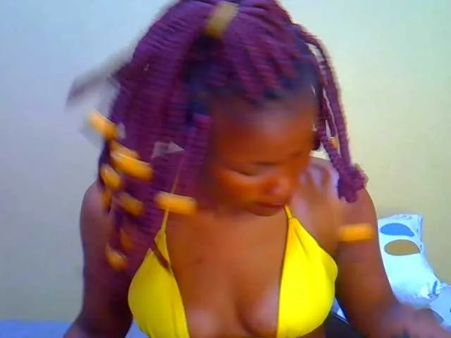 Live sex webcam photo for queenivy #293308394
