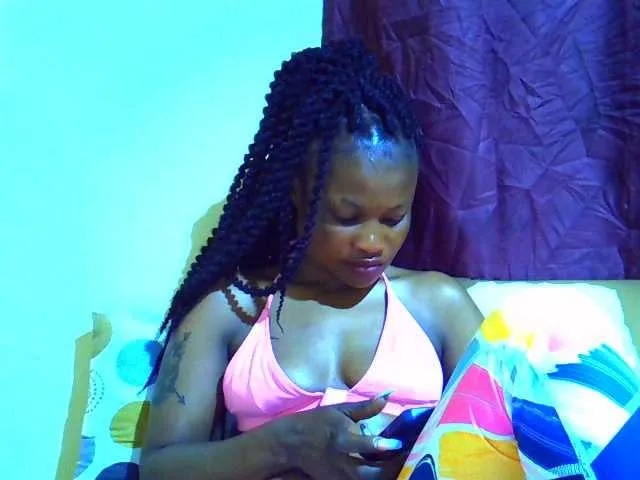 Live sex webcam photo for queenivy #293409468