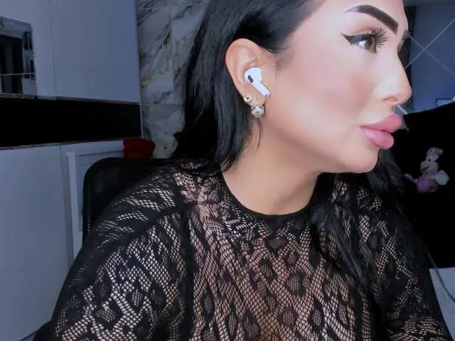 Live sex webcam photo for queenmeryem #291163525