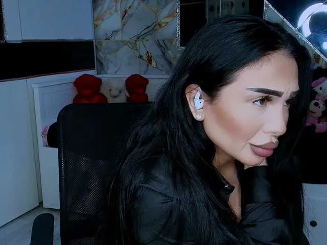 Live sex webcam photo for queenmeryem #292250997