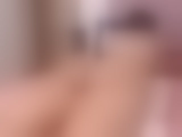 Live sex webcam photo for quenn-squirtanal #294192581