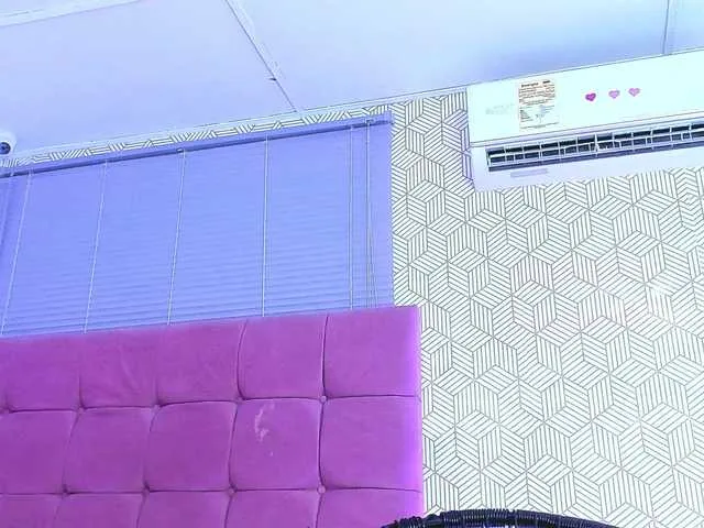 Live sex webcam photo for quianna-1 #291329027