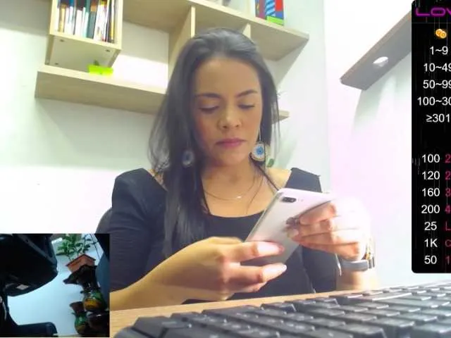 Live sex webcam photo for rachealwhite #272772596