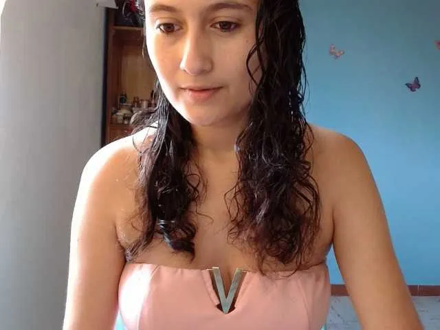 Live sex webcam photo for rachell3 #272376068