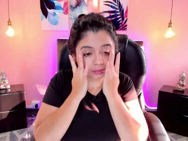 Live sex webcam photo for rachellwhatts #274593429