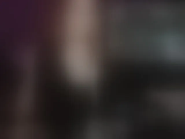 Live sex webcam photo for raingurl #293802236