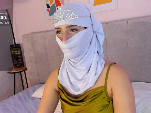 Live sex webcam photo for rawiya #291371117