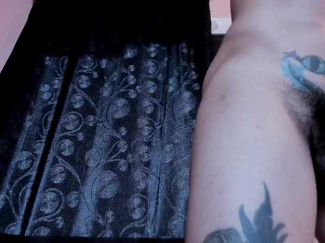 Live sex webcam photo for raymond-star #277783776