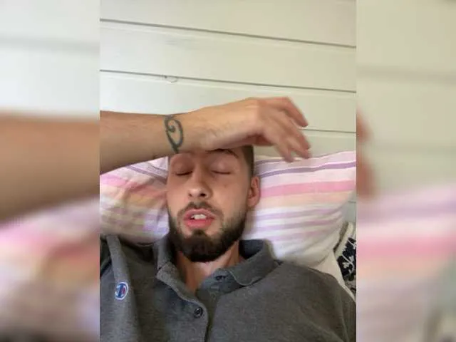 Live sex webcam photo for real-maksim #275489256