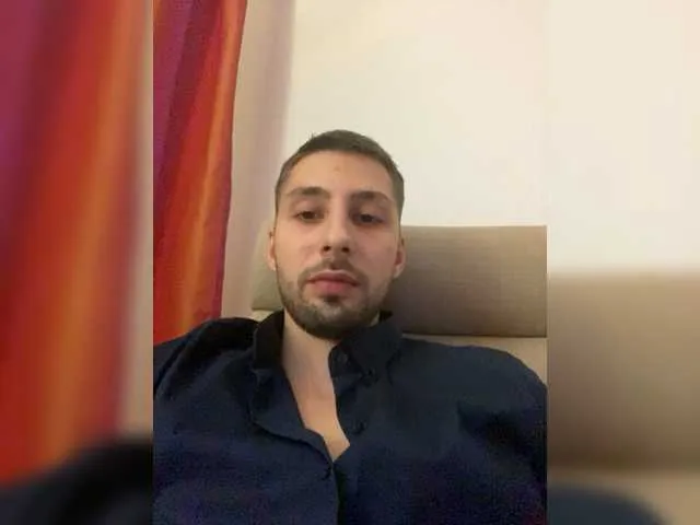 Live sex webcam photo for real-maksim #276977872