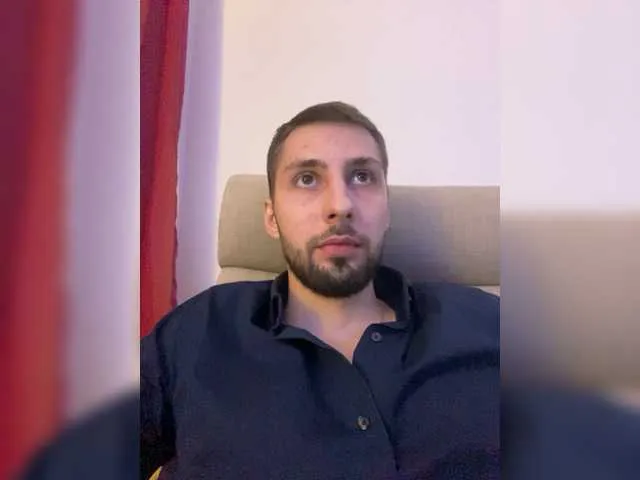 Live sex webcam photo for real-maksim #277030578