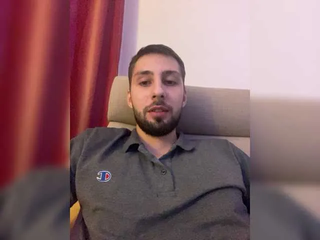 Live sex webcam photo for real-maksim #277056883