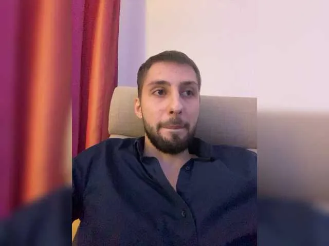 Live sex webcam photo for real-maksim #277066158