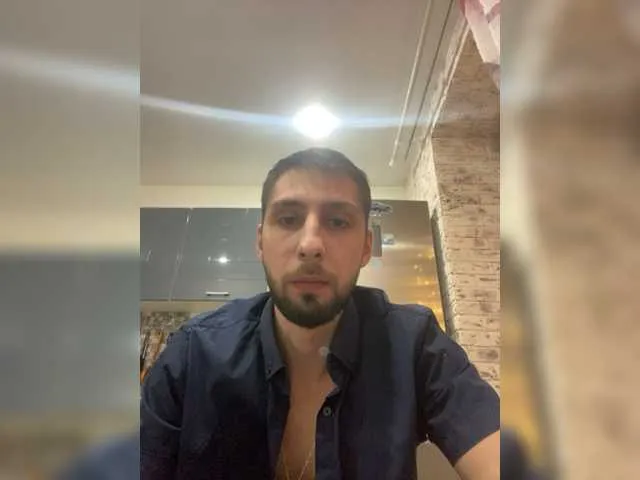 Live sex webcam photo for real-maksim #277067716