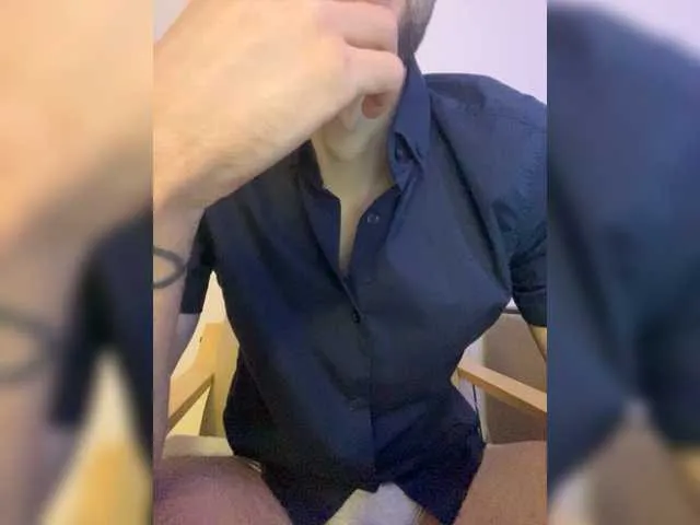 Live sex webcam photo for real-maksim #277135958