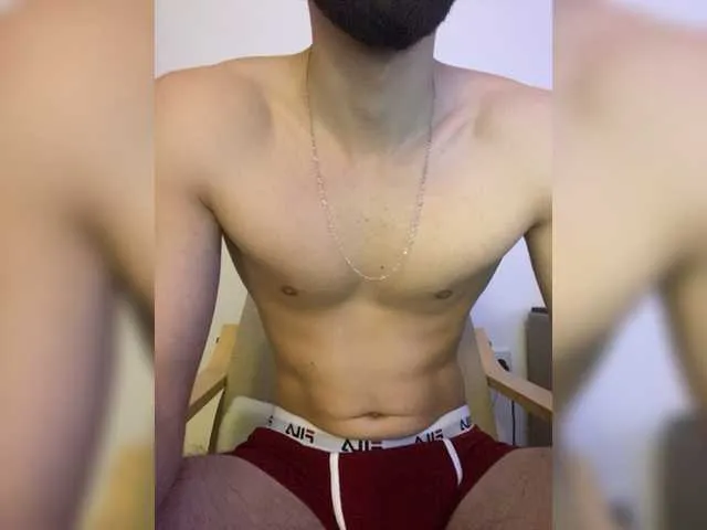 Live sex webcam photo for real-maksim #277155845