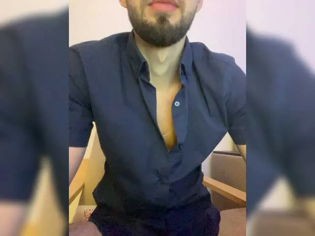 Live sex webcam photo for real-maksim #277167429