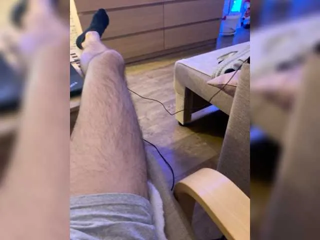 Live sex webcam photo for real-maksim #277210735