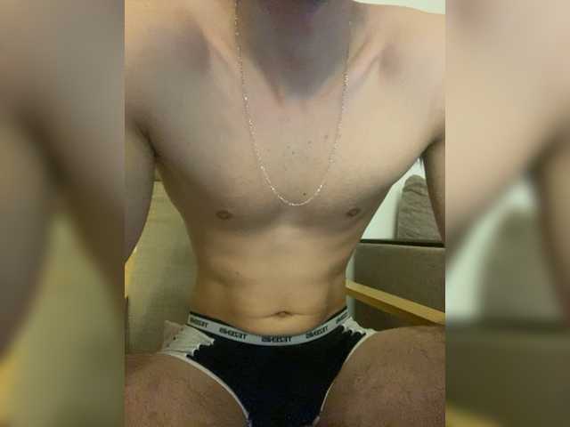 Live sex webcam photo for real-maksim #277409424