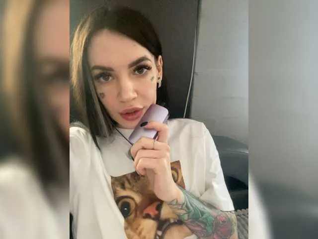 Live sex webcam photo for realalicebim #277501302