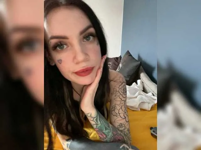 Live sex webcam photo for realalicebim #277697502