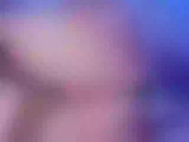 Live sex webcam photo for reinahot-699 #289223718