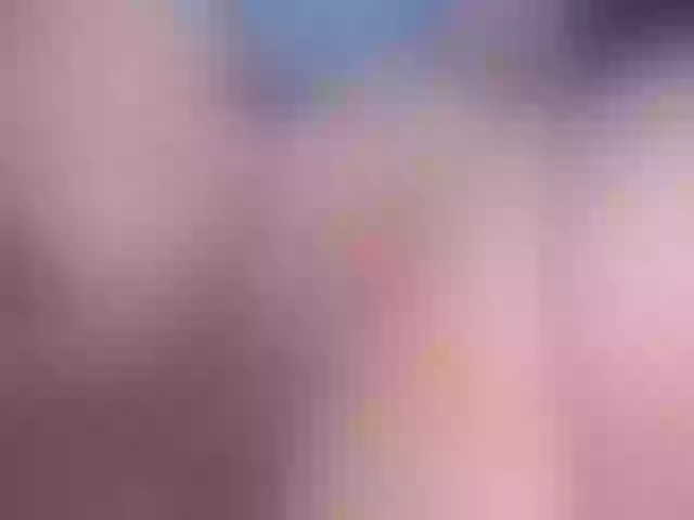 Live sex webcam photo for reinahot-699 #289587430