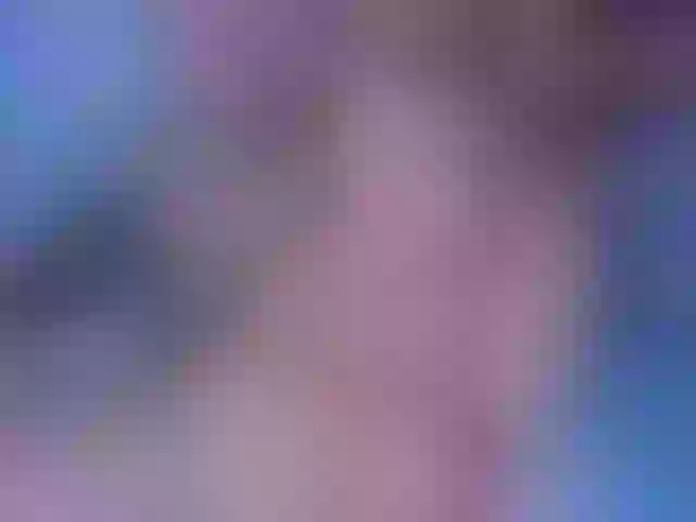 Live sex webcam photo for reinahot-699 #289598397