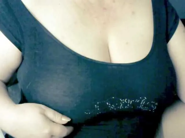 Live sex webcam photo for reis245 #273466122