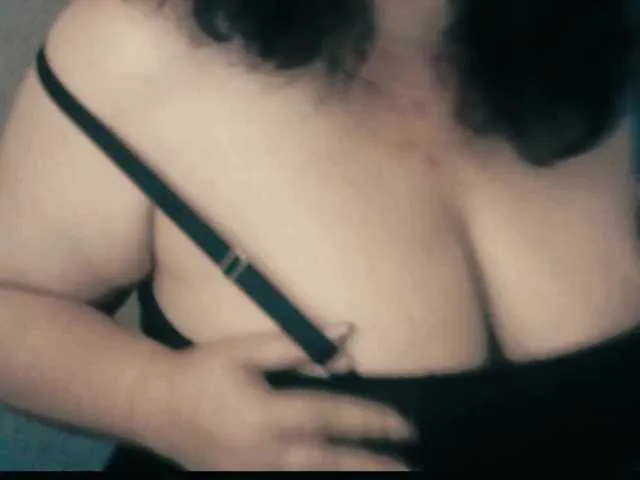 Live sex webcam photo for reis245 #276156875
