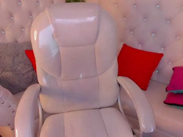 Live sex webcam photo for reiven-brown #272996649