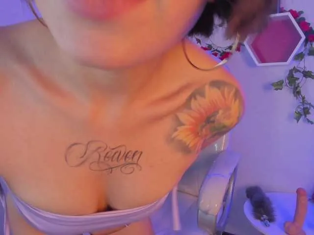 Live sex webcam photo for reiven-brown #273081902