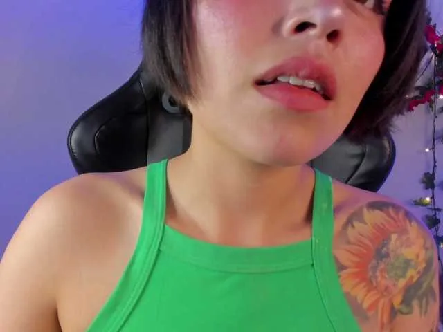 Live sex webcam photo for reiven-brown #273147869