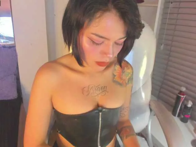 Live sex webcam photo for reiven-brown #273727939