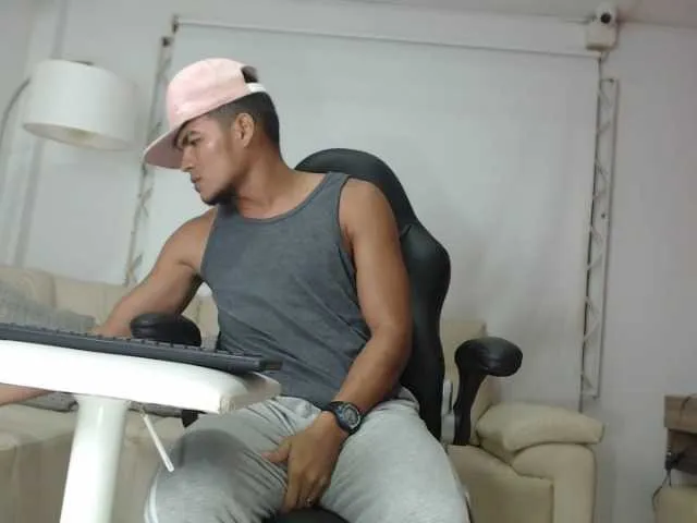 Live sex webcam photo for remyd- #276455342