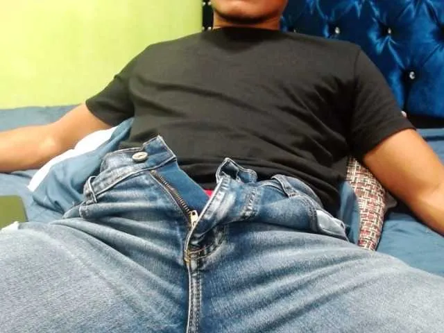 Live sex webcam photo for remyd- #276609577