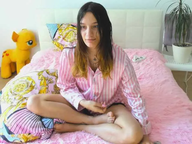Live sex webcam photo for renasara #275489032