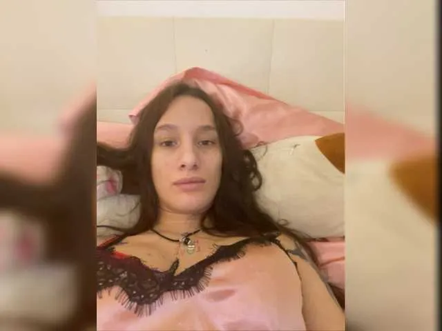 Live sex webcam photo for renasara #277224752