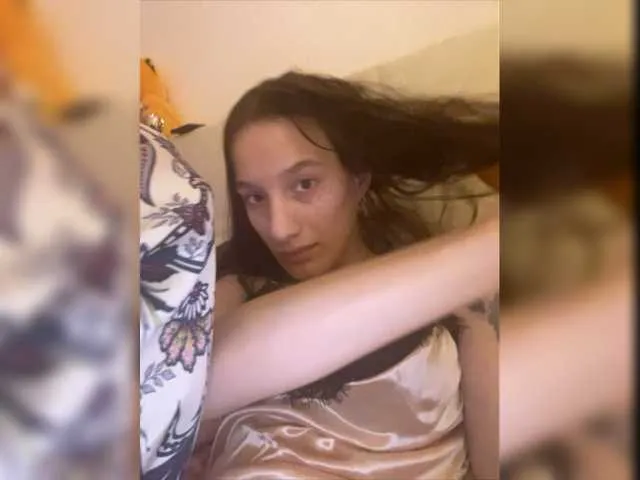 Live sex webcam photo for renasara #277281199