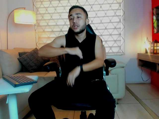 Live sex webcam photo for rey-reyes23 #278307152