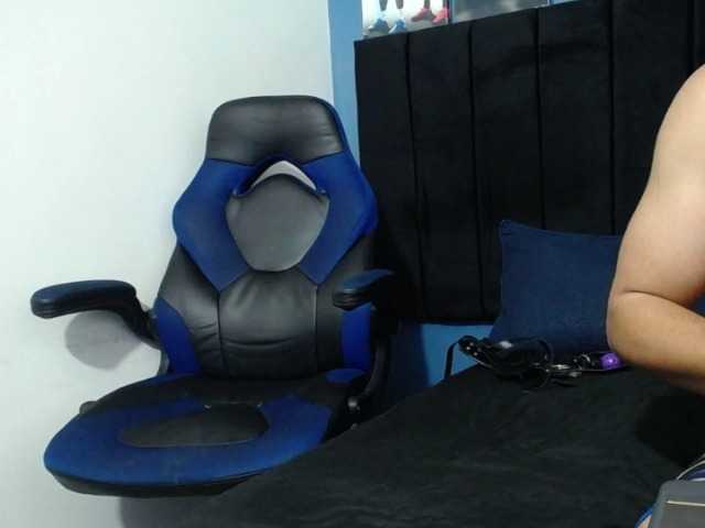 Live sex webcam photo for richards-bdsm #276654617