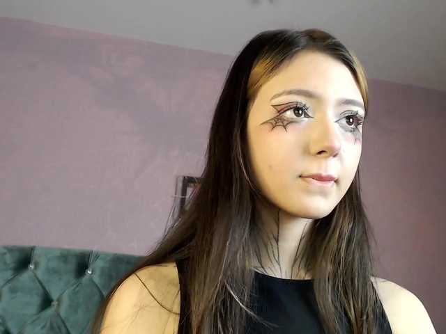Live sex webcam photo for rinaroses #276607900
