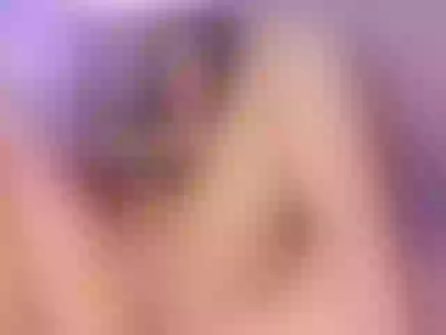 Live sex webcam photo for river-21 #277051912