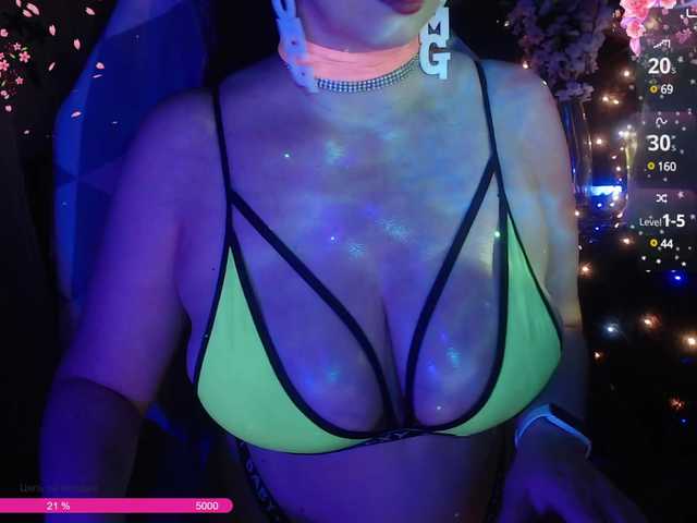 Live sex webcam photo for rizzik #291551960