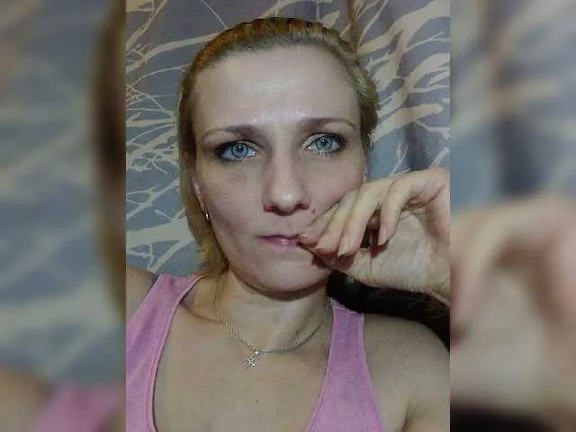 Live sex webcam photo for rntkkaralinaaa #272346525