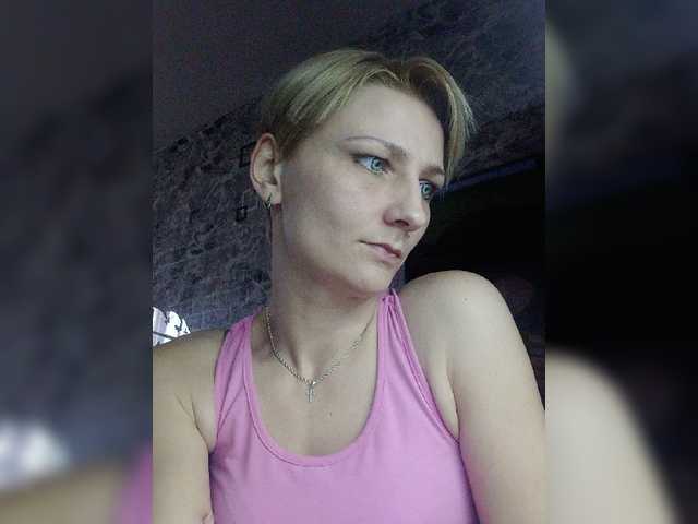 Live sex webcam photo for rntkkaralinaaa #272709514