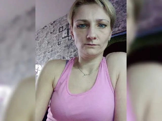 Live sex webcam photo for rntkkaralinaaa #272722566
