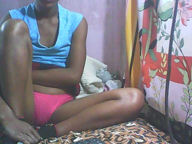 Live sex webcam photo for robinnah #275708244