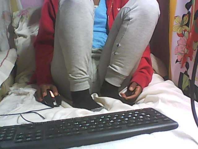 Live sex webcam photo for robinnah #275716101